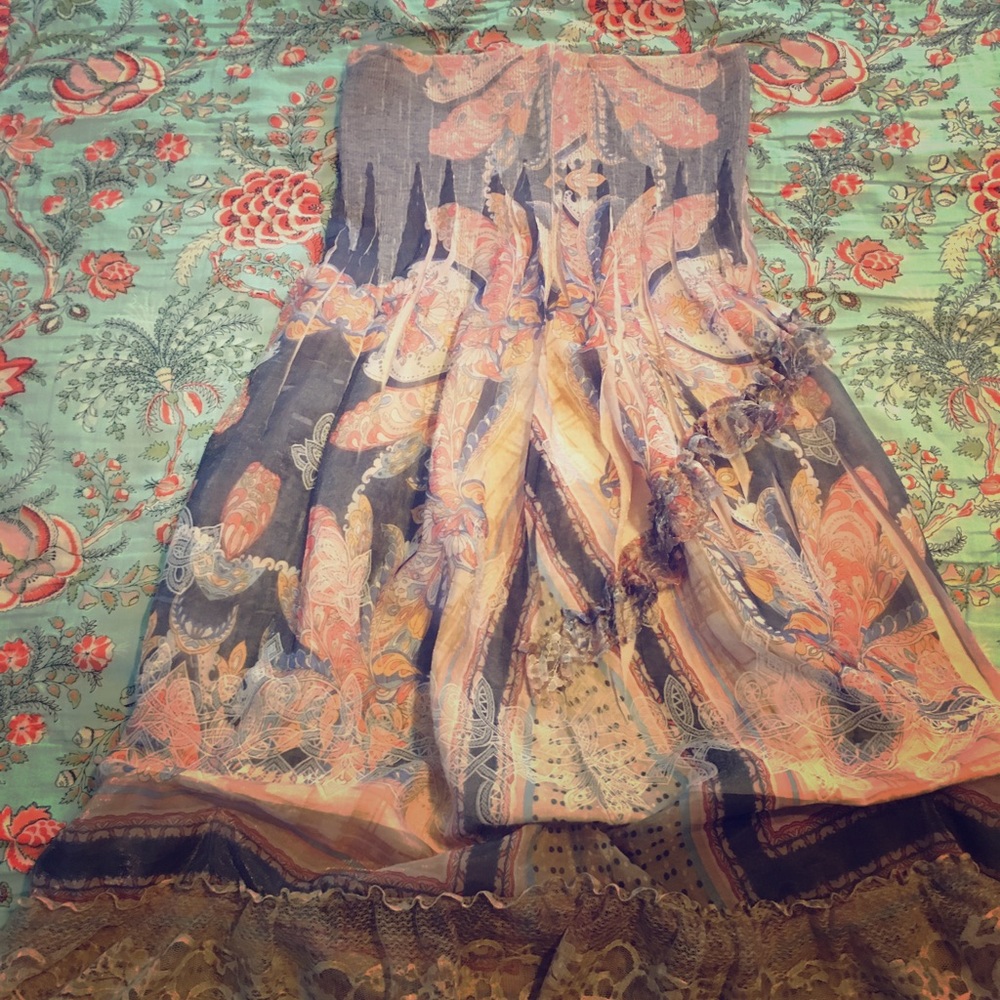 Adorable adjustable dress! Boho style